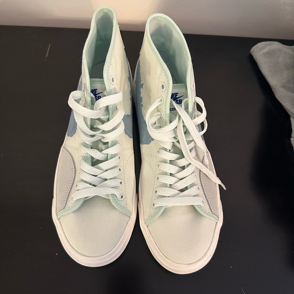Nike Women's High-Top Sneakers - White and Light Blue